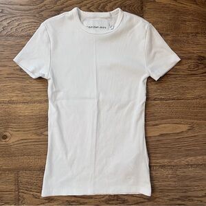 NWOT Ribbed Calvin Klein White Tee XS Layering